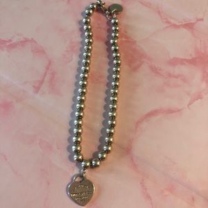 Tiffany beaded bracelet, comes with blue box